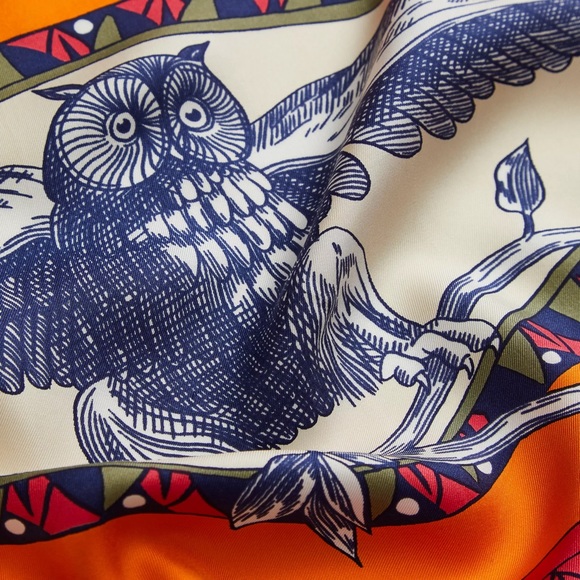 INOUI EDITIONS - bright illustrated large square silk scarf - NEW - Picture 4 of 4